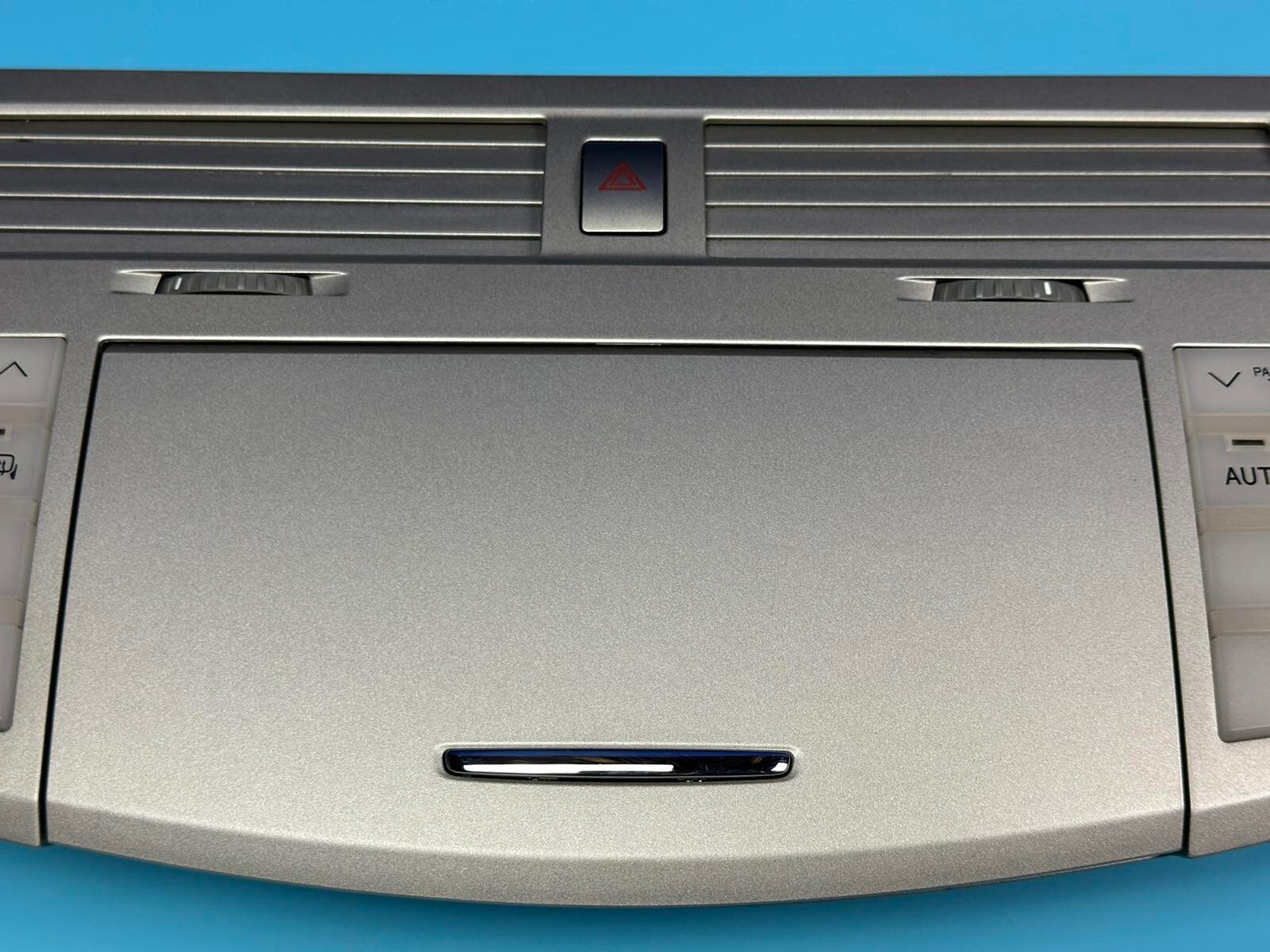 2005 2010 TOYOTA AVALON RADIO BEZEL DASH VENTS CLIMATE CONTROL SWITCH