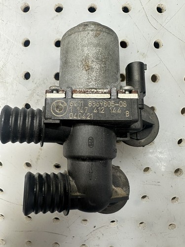 Bmw 325i 325ci 330i 330ci 330xi M5 X5 E60 E70 Auxiliary Water Pump Used OEM - Picture 2 of 7