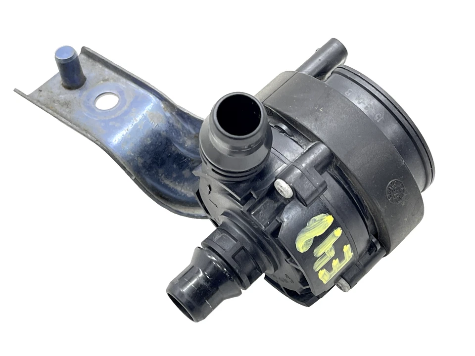 2016–2020 BMW 340i 440i X1 X2 X3 X4 G30 G12 Auxiliary Water Pump OEM 8605322 - Image 4 of 4