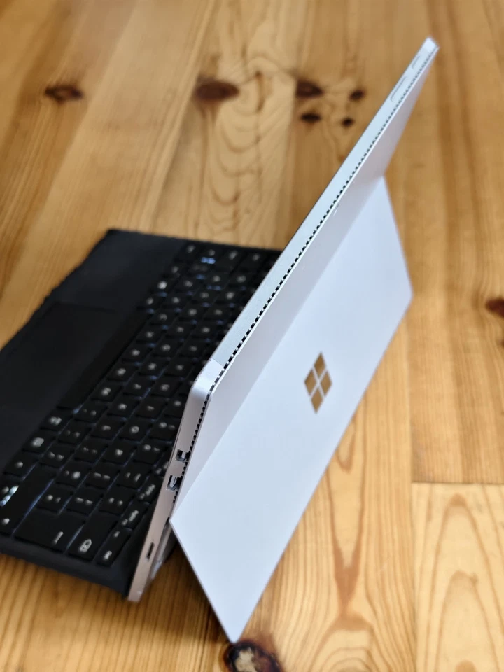 Surface Pro 4, 4GB RAM, 128GB SSD, Batter. ca 85% - Bild 3 von 4