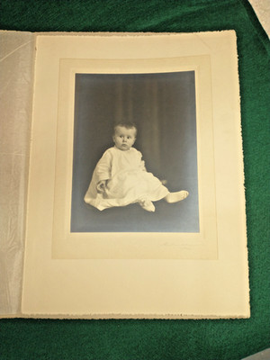 Portrait by A.E. Murphy - Antique Baby Portrait 6  X 8'' In 10''x 14'' Photo Folder