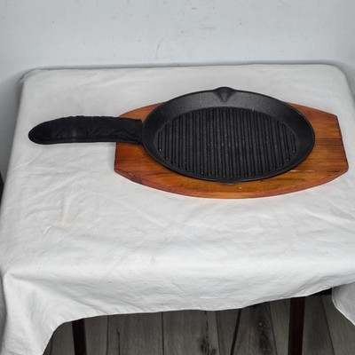 Two-Piece Cast Iron Oval Fajita Skillet Steak Platter (9¼''L x 7''W) w/ Wood Liner
