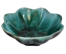 BMP Blue Mountain Pottery Blue Green Drip Glaze Bowl Ruffle Scallop Edge 10"