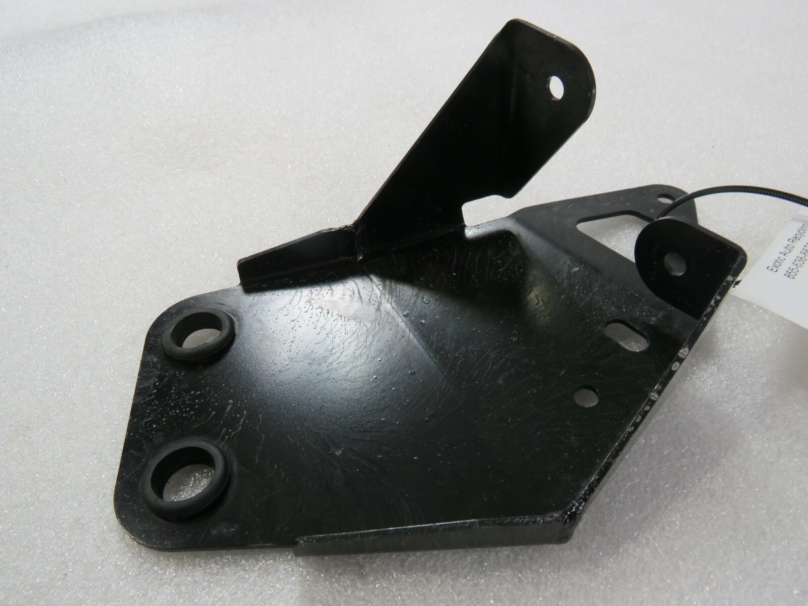 Mclaren 600LT, RH, Upper Radiator Fan Bracket, Used, P/N 13L0206CP