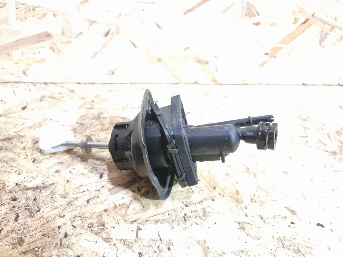2012-2018 VOLVO V40 V40CC MMT Clutch Master Cylinder 31325387 