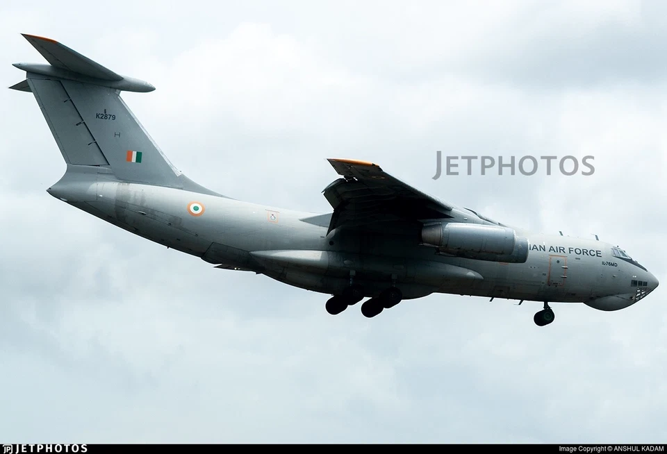 Aircraft model Ilyushin 76MD Il-76 Indian Air Force H Reg: K2879 scale 1/200 - Image 3 of 4