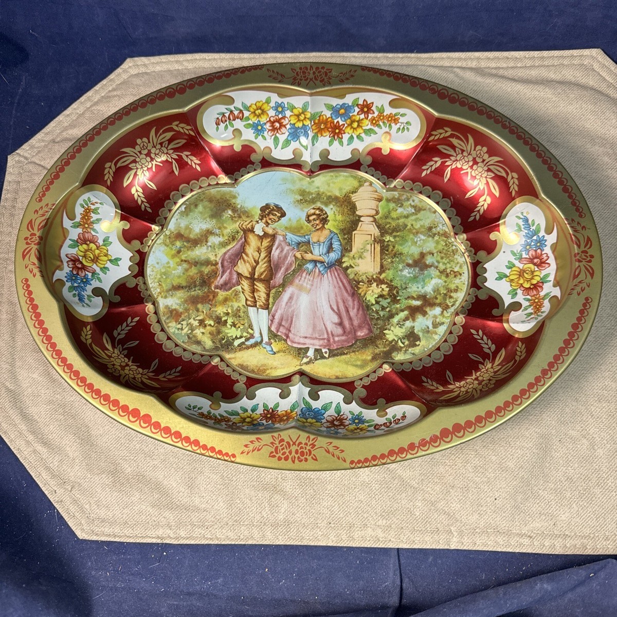 Vtg Daher Decorated Ware England Tin Victorian Couple Tin Metal 