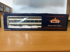 Bachmann 00 Gauge Class 158 centre car Bodyshell and chassis S