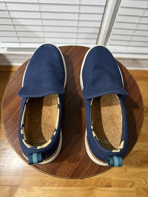 Toms Navy and Cream Slip-On Shoes Men s Size 9.5    Best Offer Accepted!