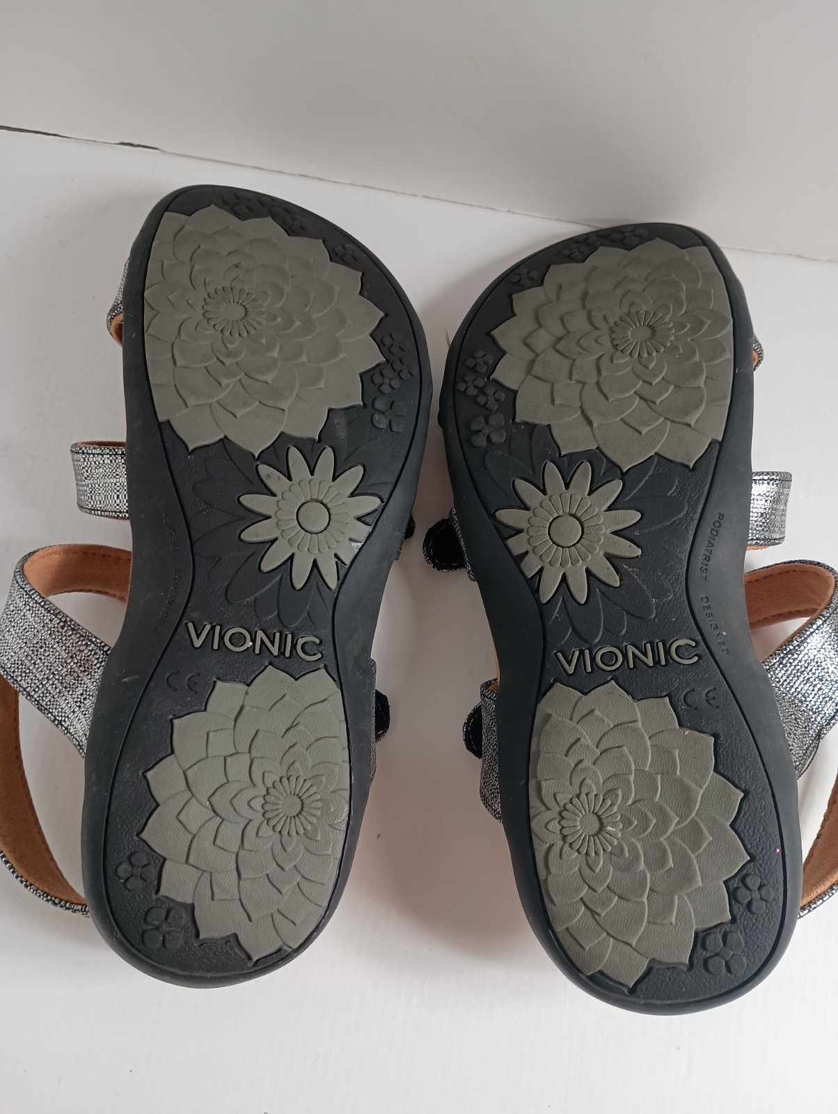 Vionic Amber Metallic Silver Black Slingback Stra… - image 7