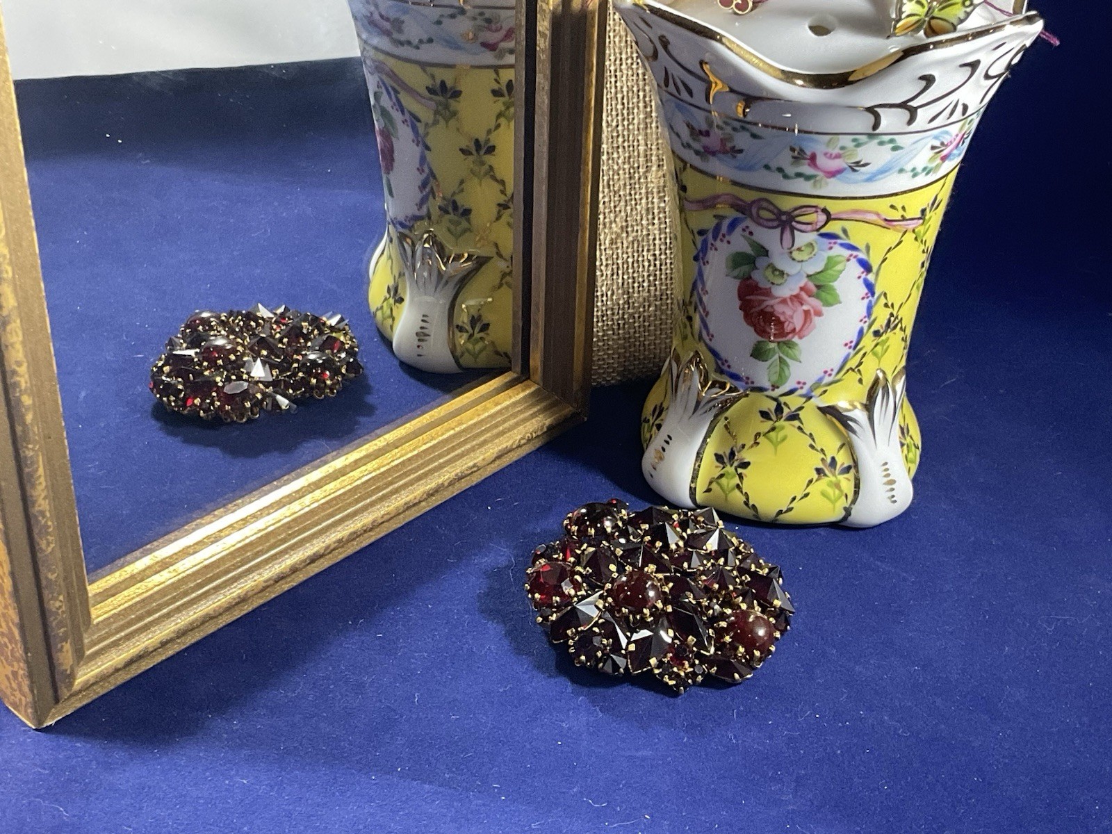 VINTAGE 1950’s UNSIGNED MEDIUM RUBY RED NAVETTE C… - image 1