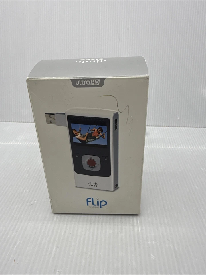 Flip Ultra HD Video Camera 8GB U32120W 3rd Gen w/ Original Battery- TESTED WORKS - Image 4 of 4
