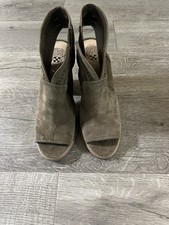 NWT From Nordstrom Rack Vince Camuto Light Brown Open Toe Bootie Size 10. 79