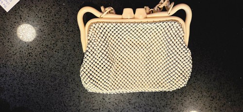 davis alumesh hand bag