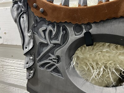 World of warcraft AXE Gorehowl Garrosh Hellscreem w/ Fur wall