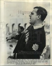 1966 Press Photo Coach Ara Parseghian at the Notre Dame-Southern California Game