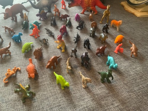 PACCHETTO DINOSAURI GIOCATTOLO PICCOLI E MEDI PER GIOCO ESPOSIZIONE CAKE TOPPERS JOBLOT - Foto 3 di 5
