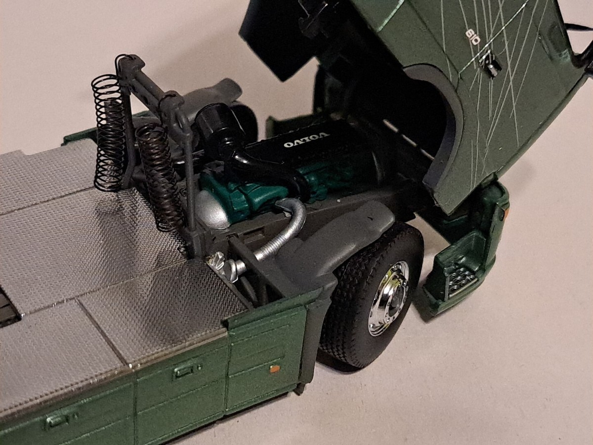 1:43 Scale VOLVO FH12 Tractor Truck Semi trailer diecast model