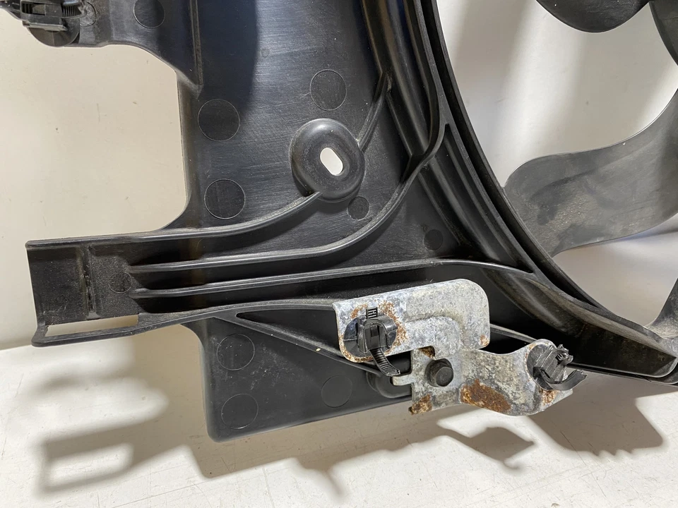 INFINITI Q60 Coupe 214814GC0B Kühlerlüfter 2.00 Petrol 155kw 2017 14329527 - Image 4 of 4