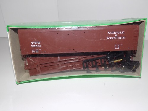 HO Trains Bowser Kit 50' N & W 52245 50' Doble Puerta Techo Redondo Caja Coche #55404 | Condition: Used
