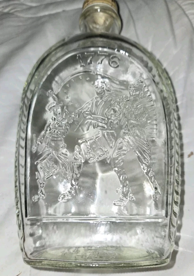 Vintage Log Cabin Syrup Glass USA Patriot 1776 Embossed Bicentennial Bottle  - Image 2 of 4