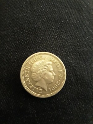 Preowned- Rare 2001 British One Pound Coin  DECUS ET TUTAMEN  Error