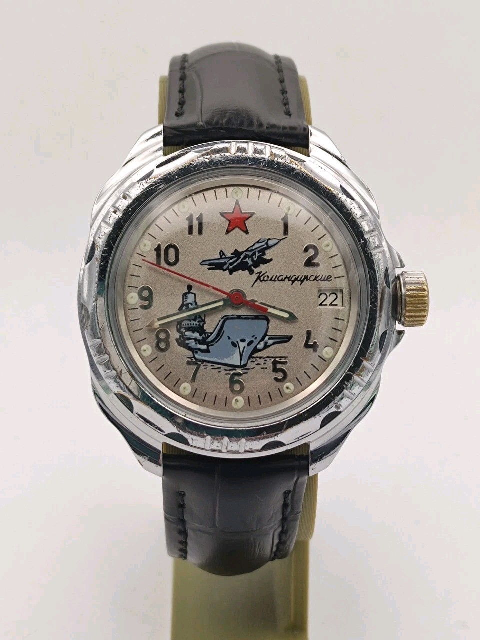 Reloj de pulsera Wostok VOSTOK KOMANDIRSKIE 2414A portaaviones soviético URSS mig