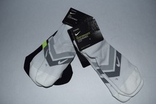 NWT Nike Performance Cushioned No Show Socks sz 8-12 Mens White Running 4pairs