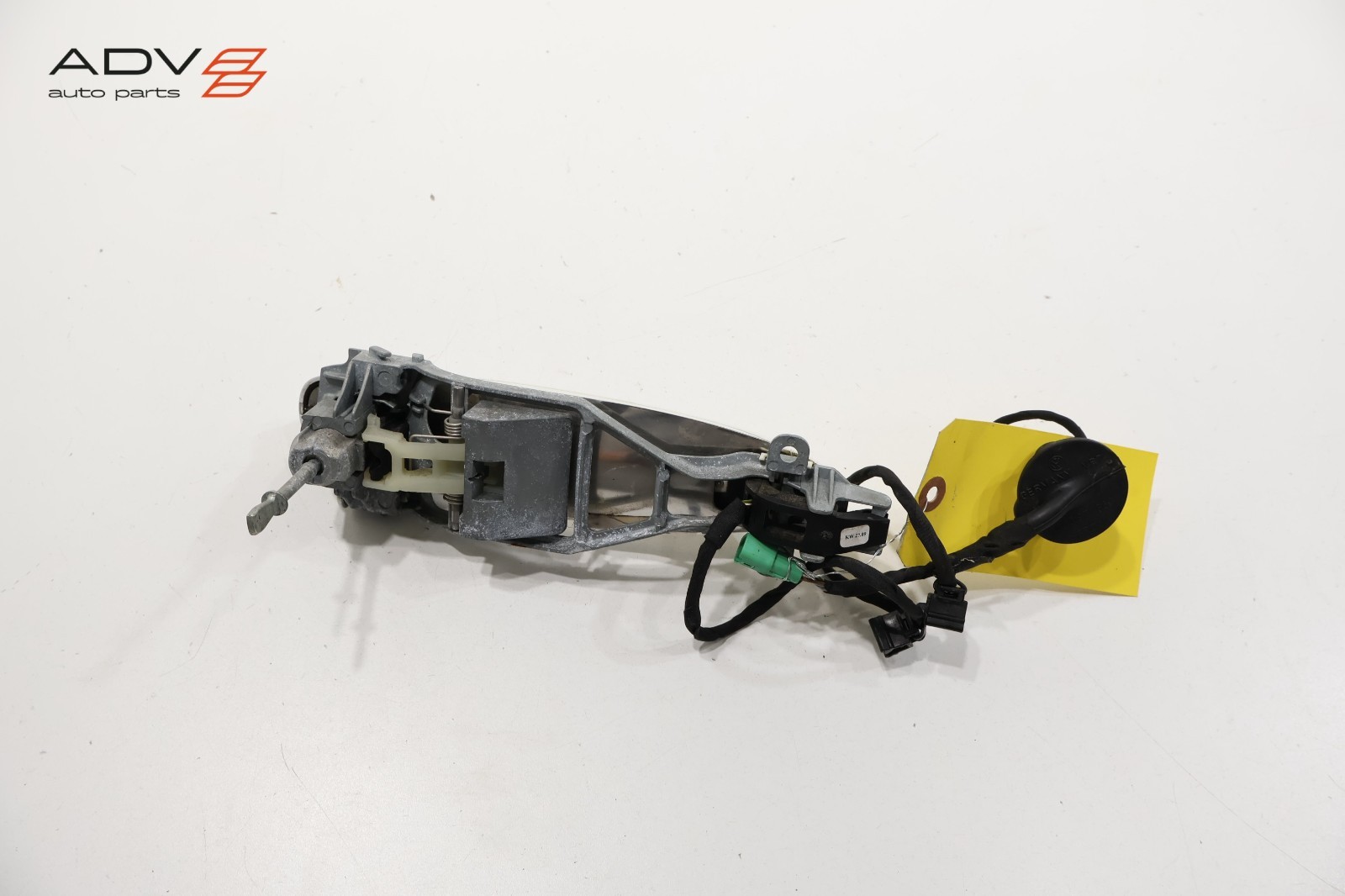 2006 - 2012 BENTLEY CONTINENTAL FRONT LEFT DRIVER SIDE EXTERIOR DOOR HANDLE OEM