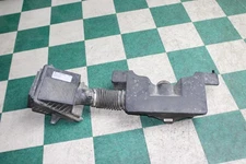 15-16 Sierra 5.3L Motor Engine Air Intake Cleaner Filter Box Housing OEM Factory