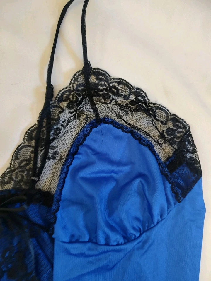 Vintage 80s Blue Silky Nylon Floral Lace Hi-Cut Teddy Snap Crotch Lingerie 4XL - Image 3 of 4