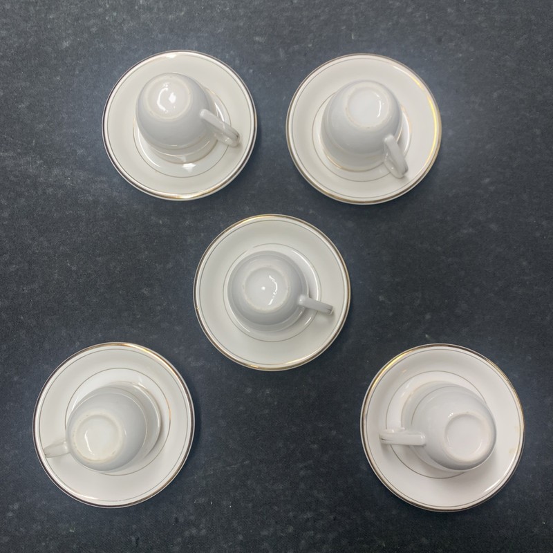VillaWare Espresso Cup/Saucer Five Piece Set White With Gold Leaf Accents Nice!