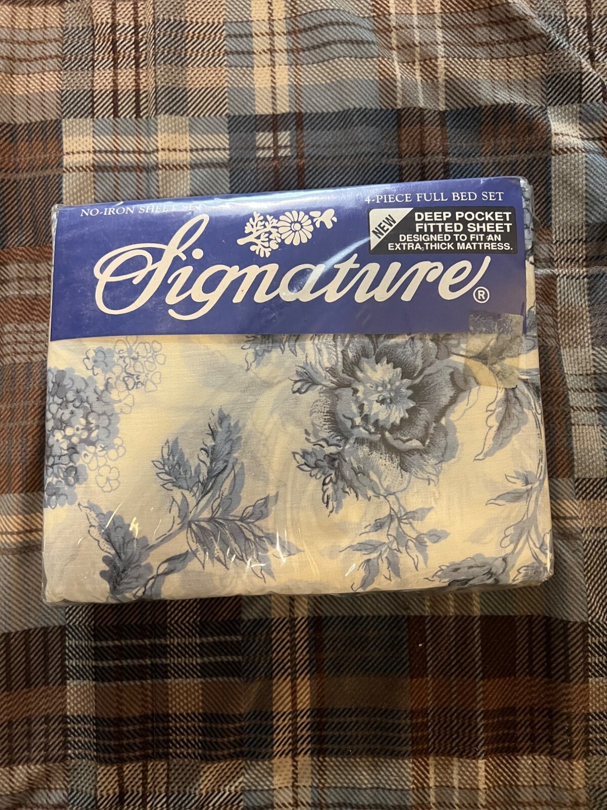 Vintage Signature 4 Piece Full Bed Set No Iron Sheets X2