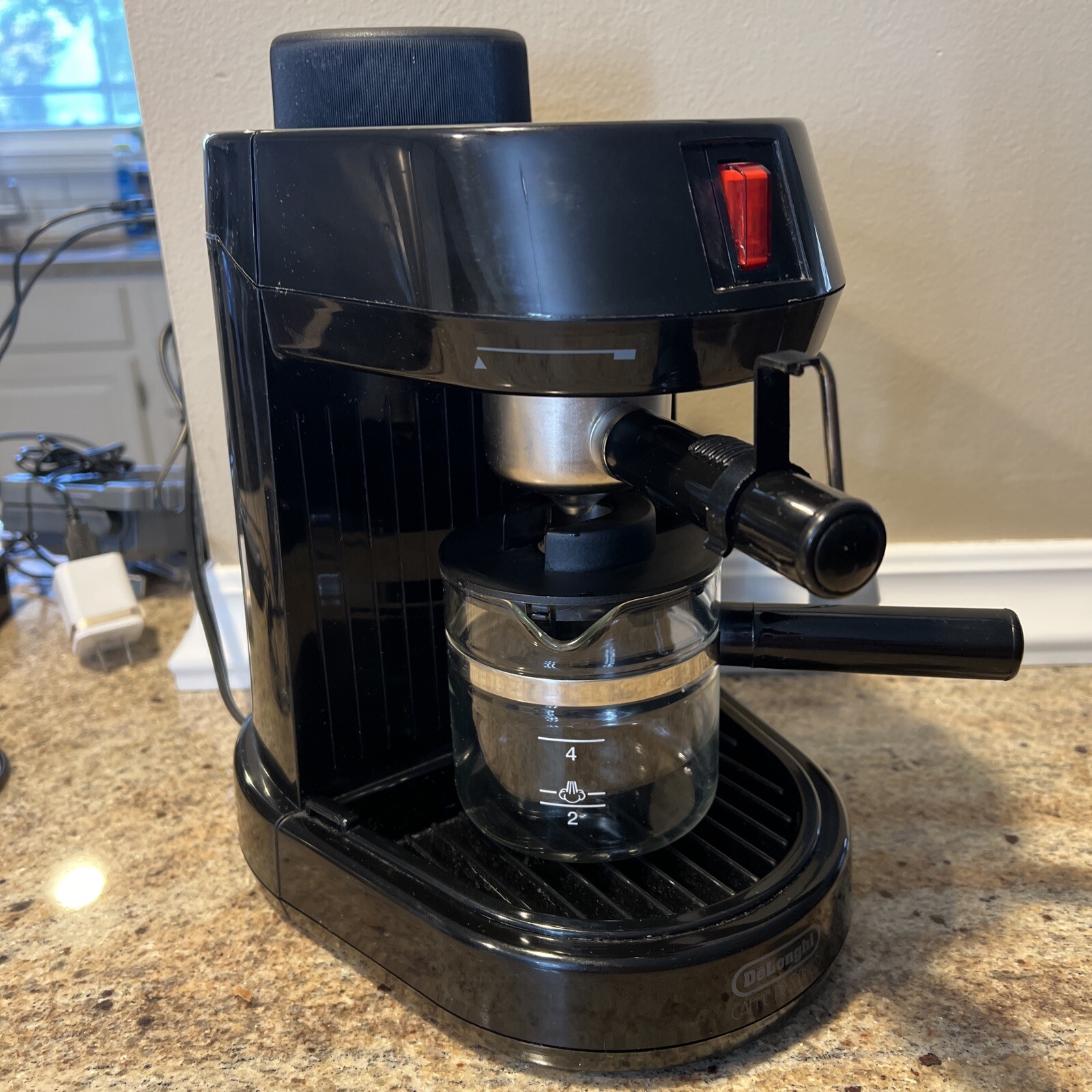 DeLonghi Caffe Pronto Espresso/Cappuccino Maker BAR1FU, Never Used, Black