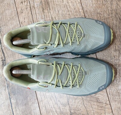On Running Cloudventure Womens Shoes Size US 8 Olive Green