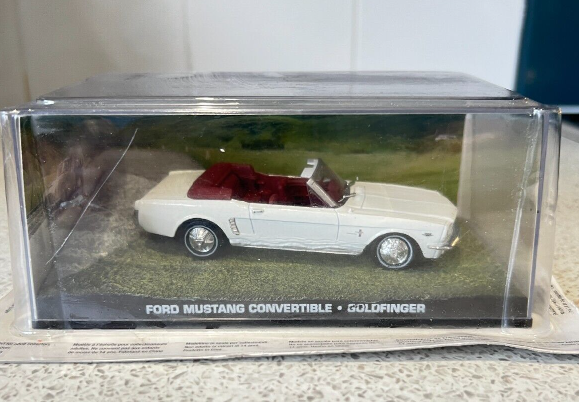 Fabbri James Bond Ford mustang Goldfinger Diecast  1/43 Scale