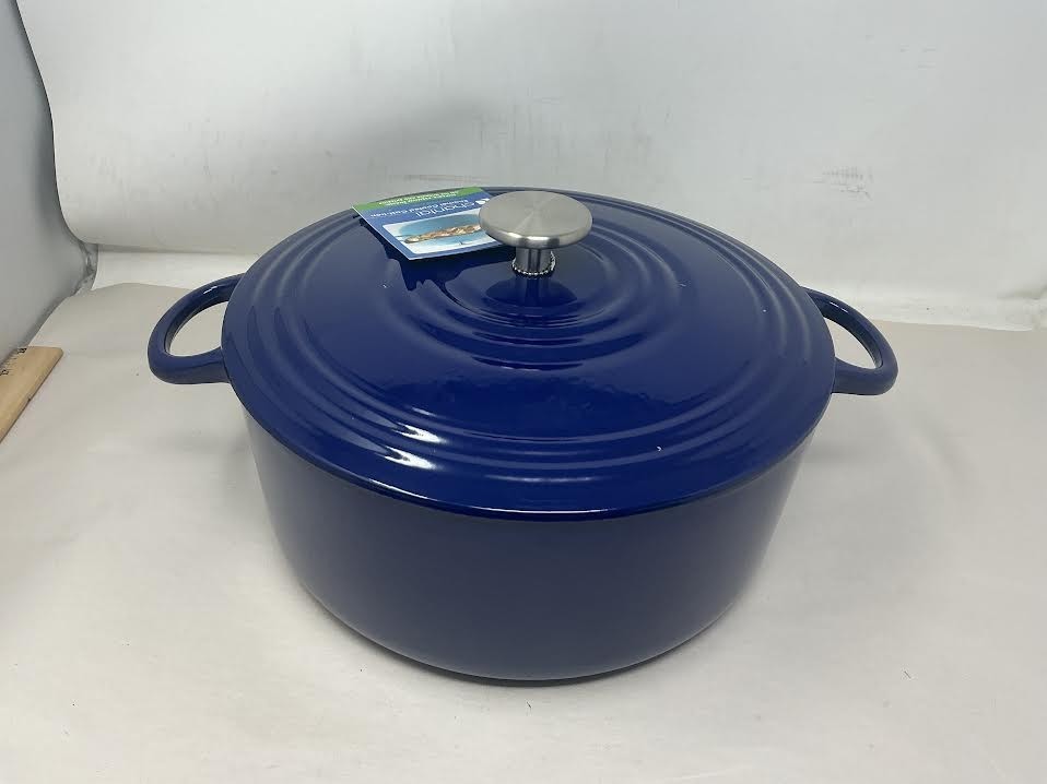 7 Quart Cast Iron Dutch Oven with Lid