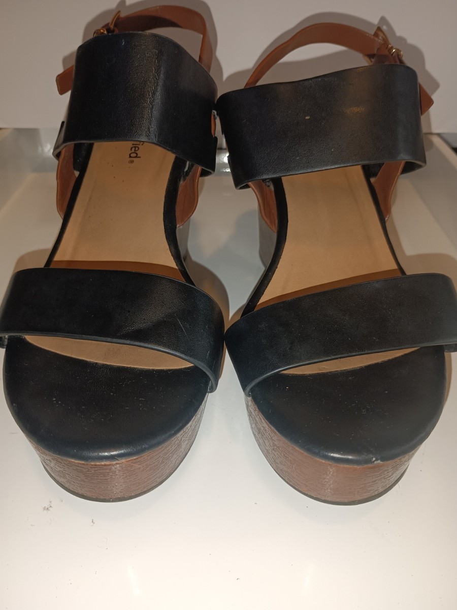 City Classified Favor Black Wedge Sandals Women’s Size 9 Faux Leather Platform View 2
