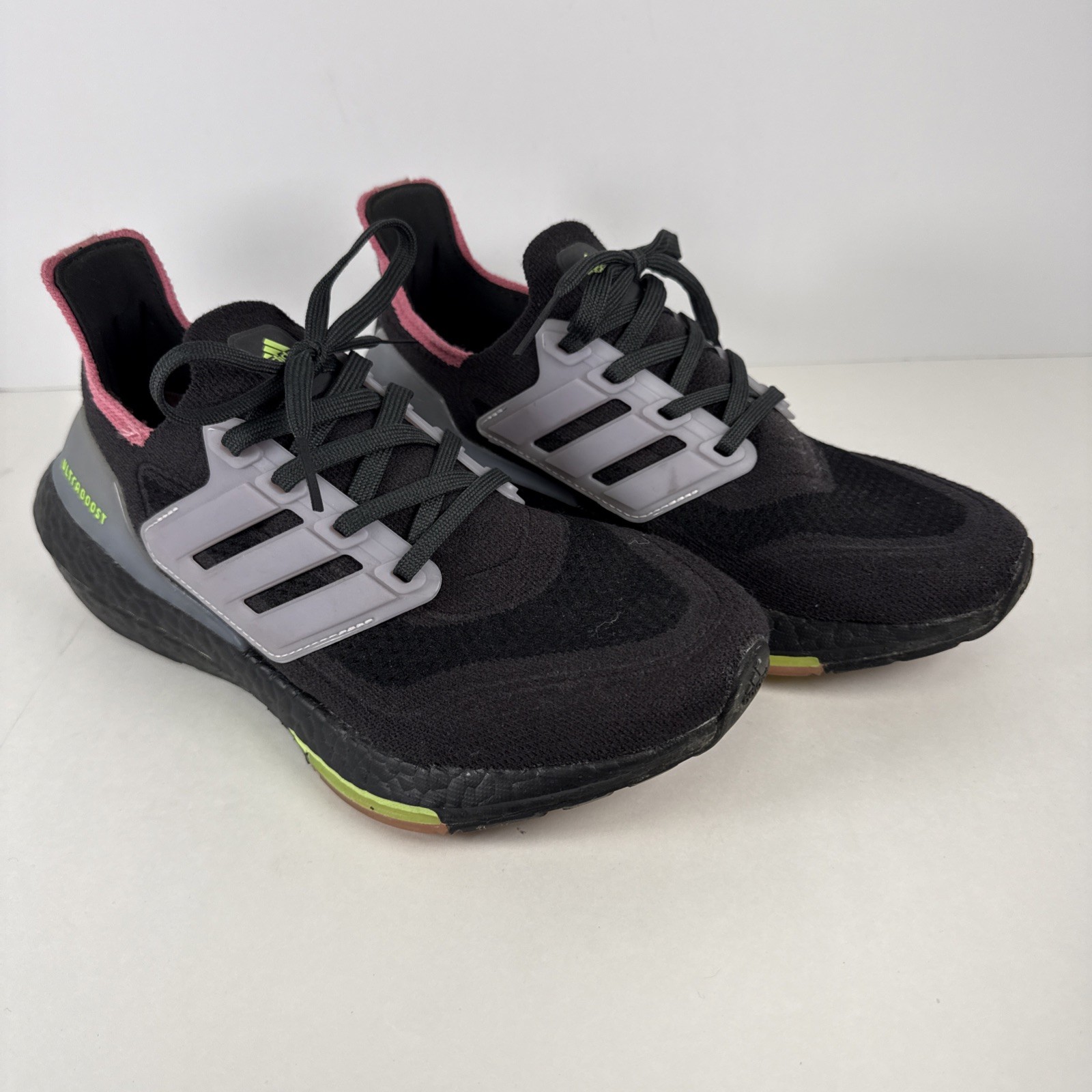 Women's Adidas Ultraboost 21 Athletic Shoes Black Pink Size 6.5