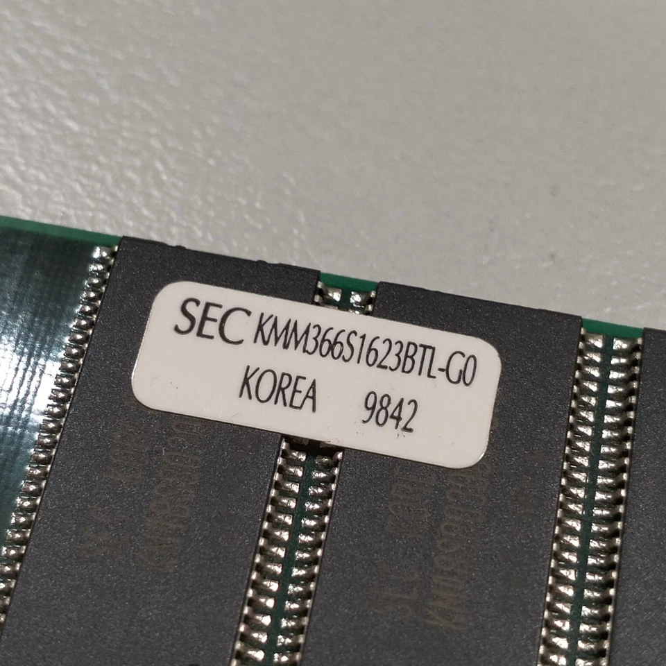 Samsung Apple PowerMac G3 128MB PC100 100MHz 168-Pin DIMM KMM366S1623BTL-G0 - Image 2 of 4