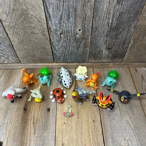 Pokemon Figure Lot 13pc Charmander Bulbasaur Entei Togepi Umbreon Vintage Toys