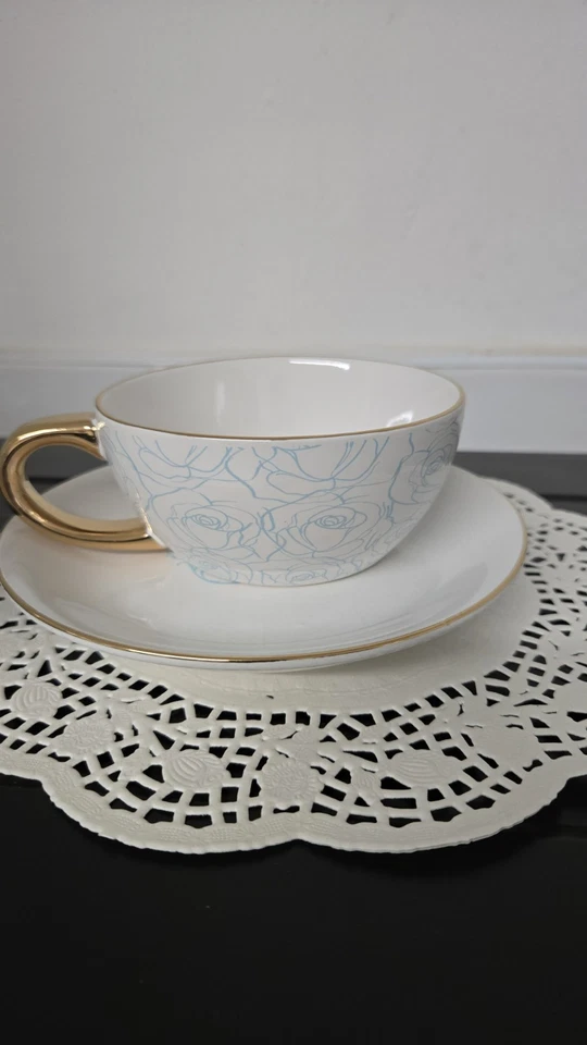 Disney Beauty And The Beast Tea Pot And Tea Cup Set - Clintons - Used - Image 4 of 4