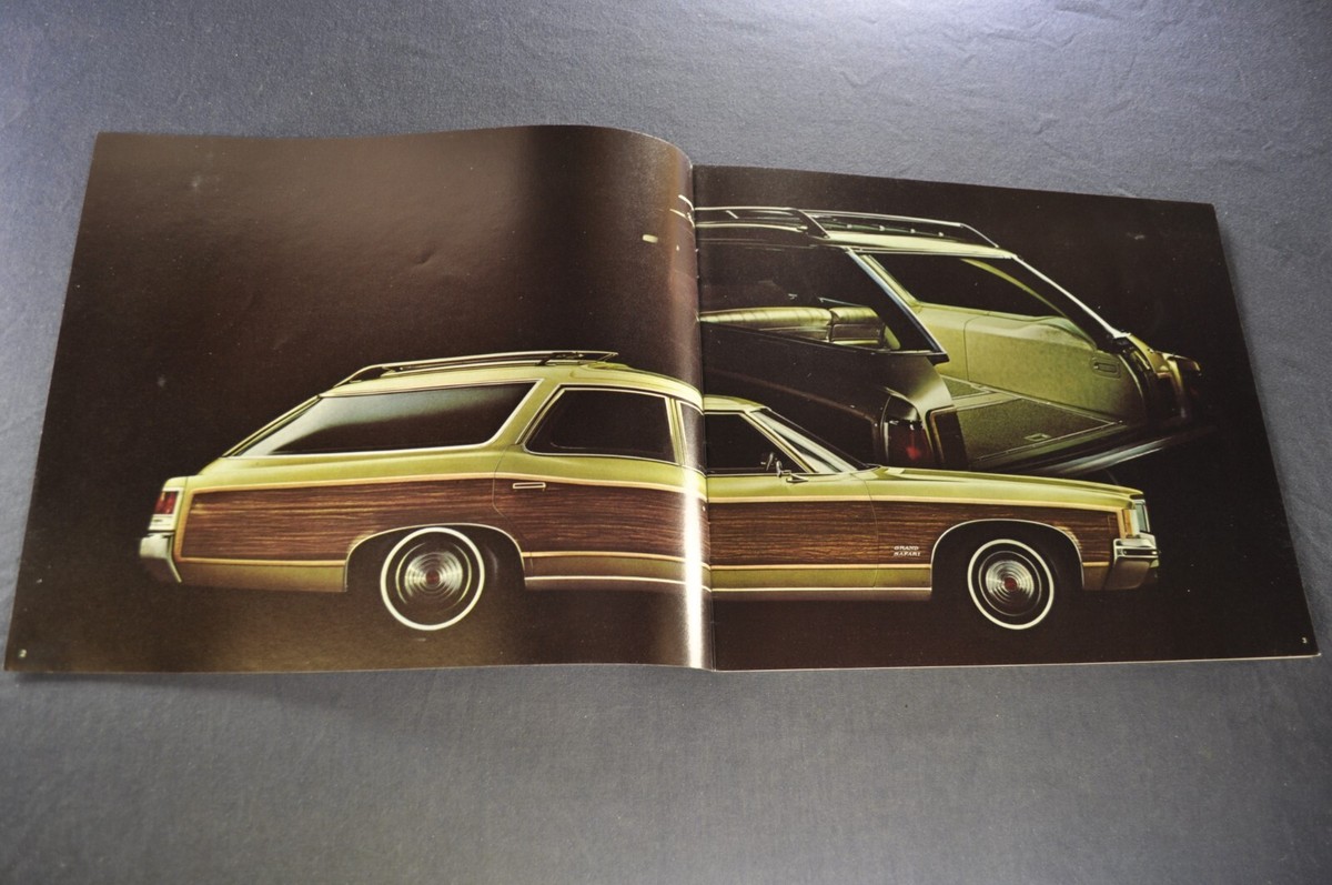 1972 Pontiac Station Wagon Brochure Grand Safari LeMans Firenza