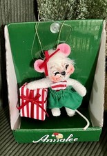 NWT 2023 Annalee "Jolly Mouse" w/ Present Christmas Tree Ornament Decor 710423