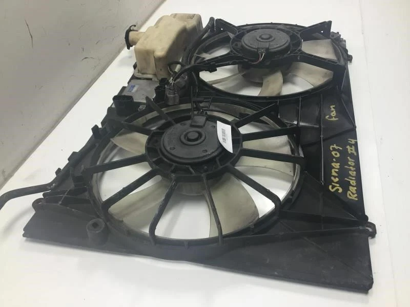 Toyota Sienna 2007 2010 radiador 2 ventiladores de fábrica Foto 4 de 4