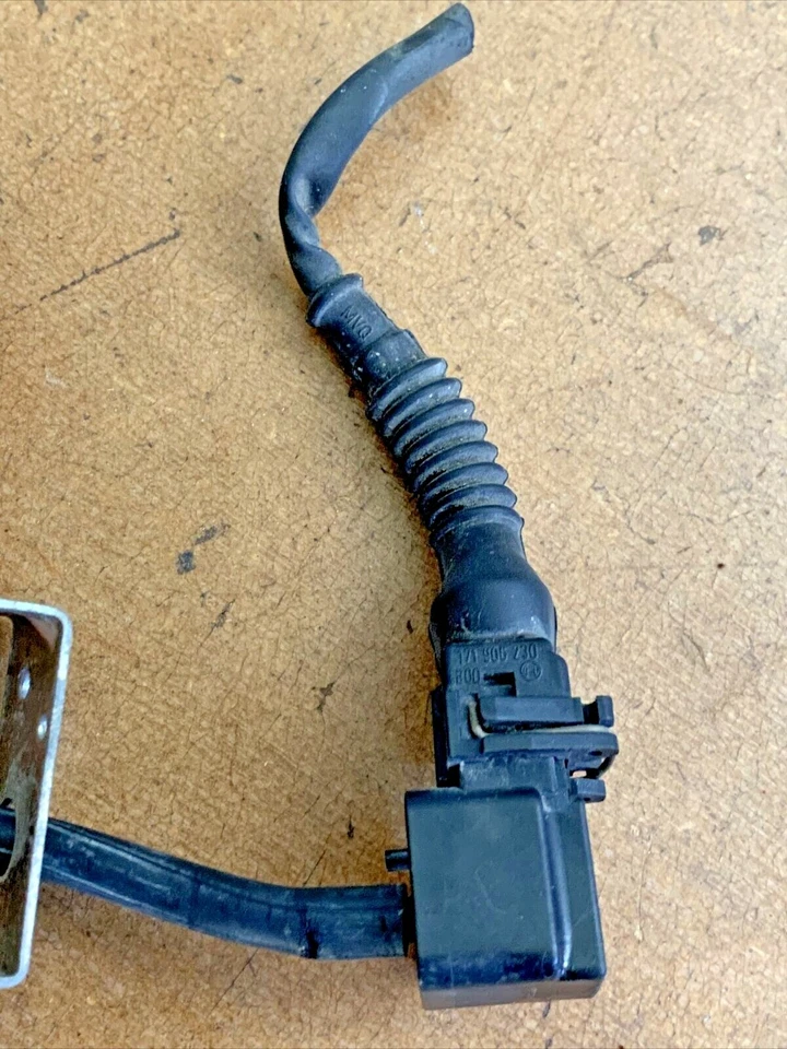 Electroválvula de control de purga 94-96 Mercedes C220 C280 con sensor 0015407097 OEM Foto 3 de 4