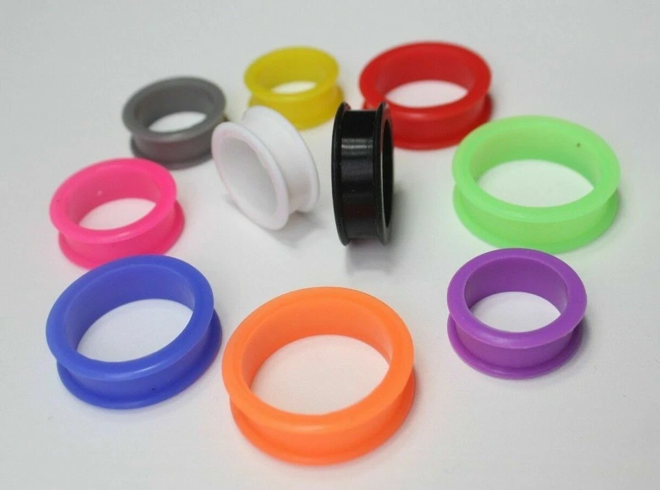 8-36mm Grey Large Gauge Ear plug Silicone Rubber Flesh Tunnel Stretcher Earring - Image 2 of 4