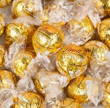 Lindt LINDOR White Chocolate Candy Gold Truff...