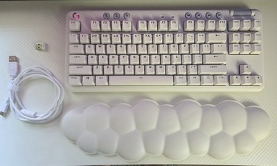 Logitech G715 Wireless Mechanical Keyboard White English QWERTY w/ Accessories