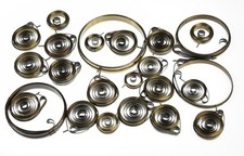 Posten Aufzugfedern Feder f Uhrwerk Wecker Uhr Kienzle Junghans Diehl ...